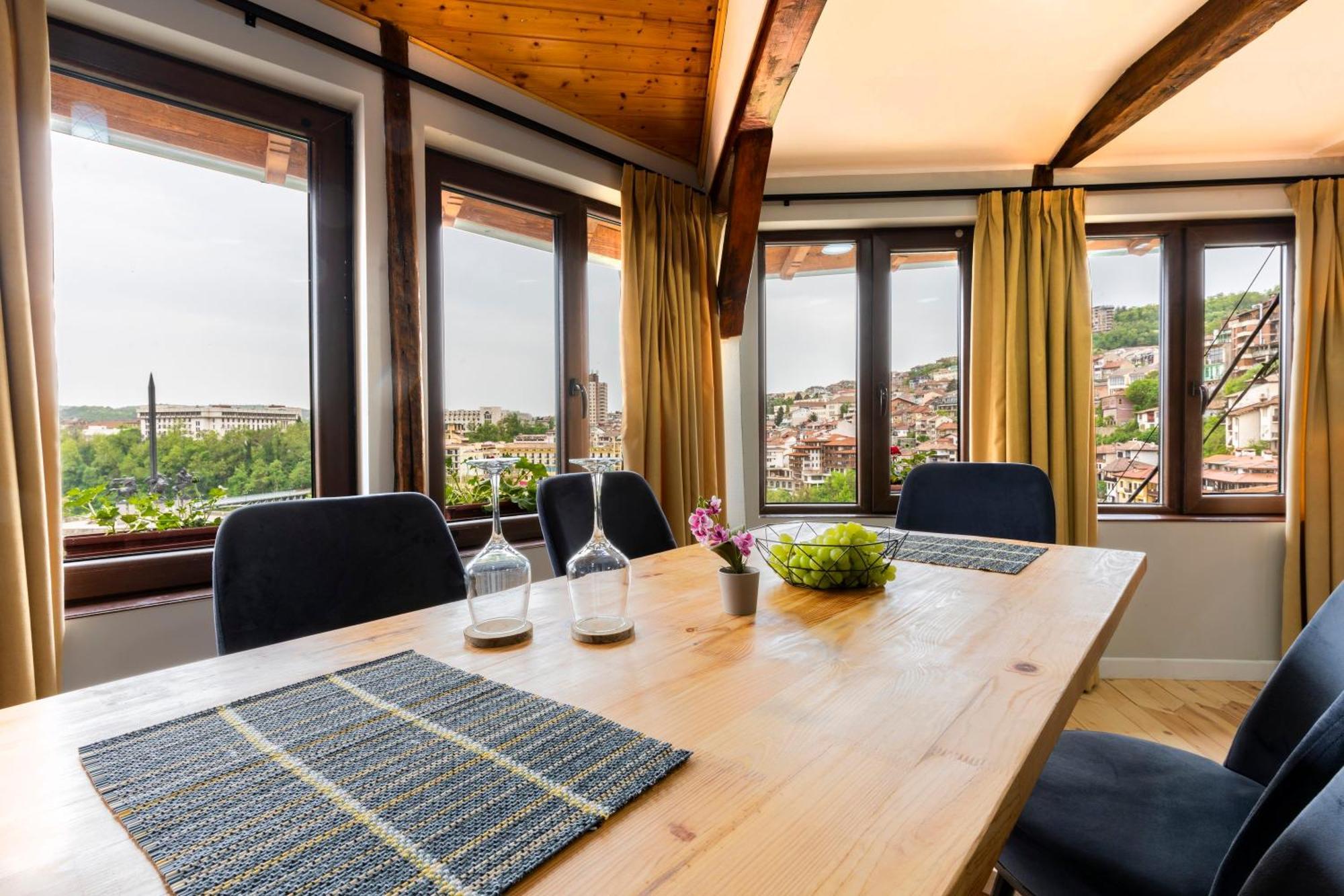 Bobevata Guest House - Floor 2 - Stunning View Old Town Weliko Tarnowo Exterior foto