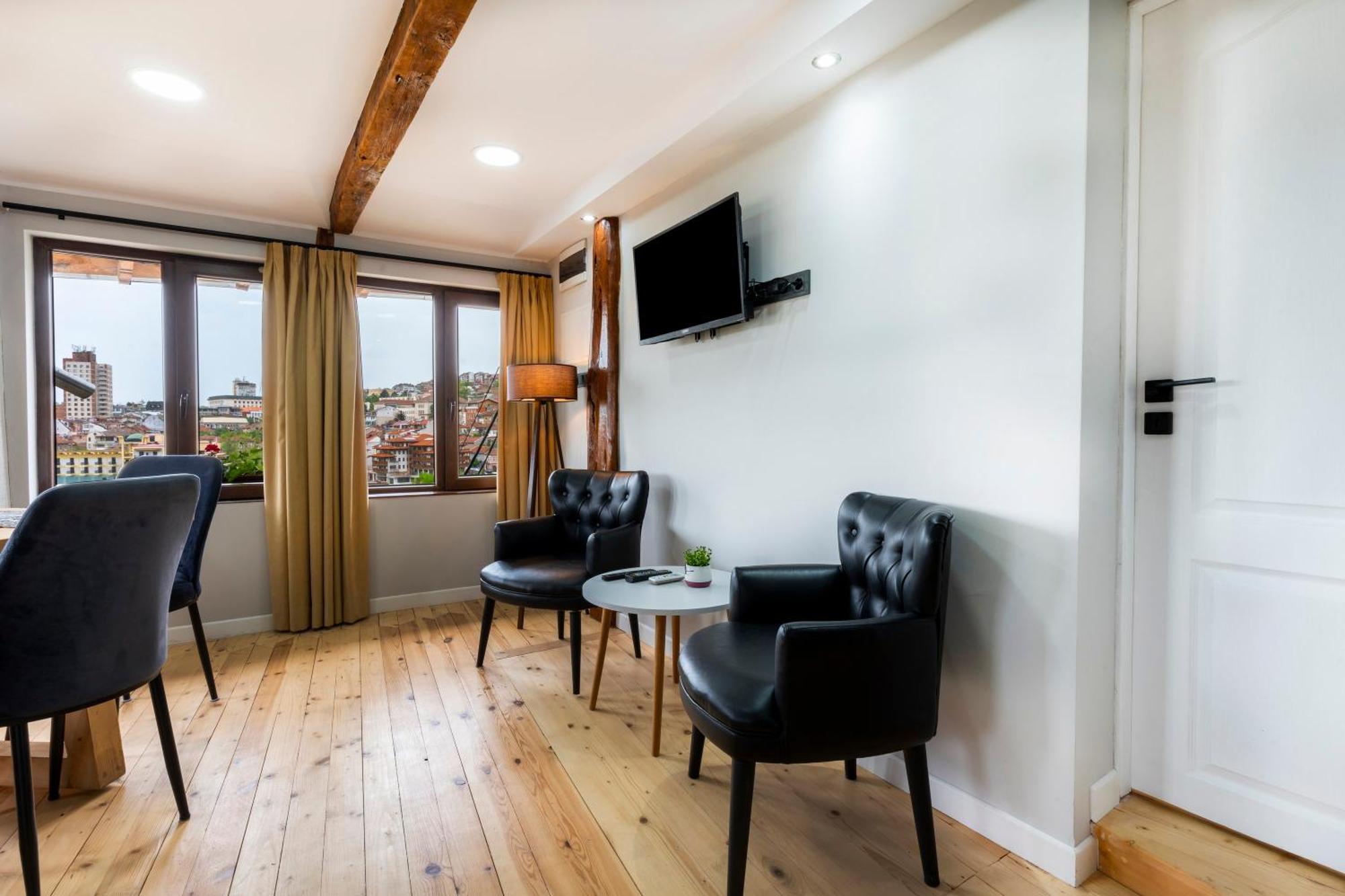 Bobevata Guest House - Floor 2 - Stunning View Old Town Weliko Tarnowo Exterior foto